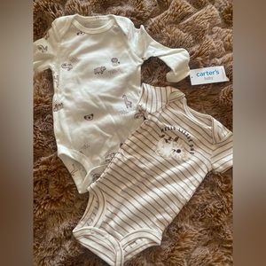 NWT set of two unisex Carter’s onesies in size 3 months